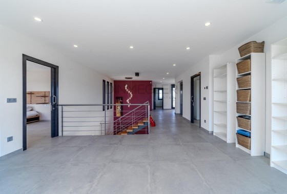 Resale - Detached Villa -
La Marina