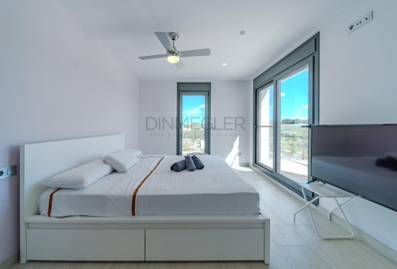 Resale - Detached Villa -
La Marina