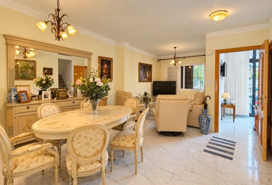 Revente - Maison de ville -
Torrevieja - Nueva Torrevieja