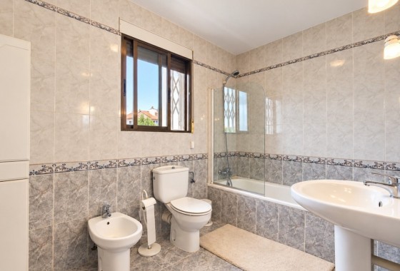 Revente - Maison de ville -
Torrevieja - Nueva Torrevieja