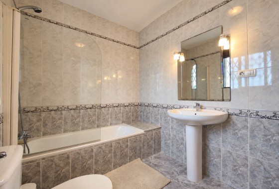 Revente - Maison de ville -
Torrevieja - Nueva Torrevieja