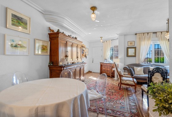Wiederverkauf - Reihenhaus -
Villamartín - Costa Blanca