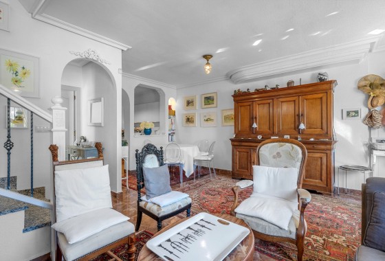 Wiederverkauf - Reihenhaus -
Villamartín - Costa Blanca