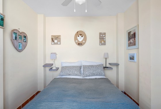 Wiederverkauf - Reihenhaus -
Villamartín - Costa Blanca