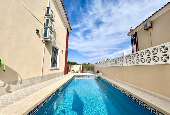 Resale - Townhouse -
Dehesa de Campoamor - Campoamor