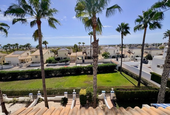 Resale - Townhouse -
Orihuela