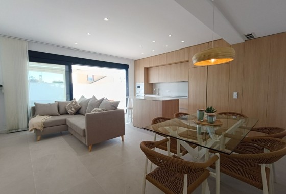 Venta - Chalet Independiente -
El Chaparral