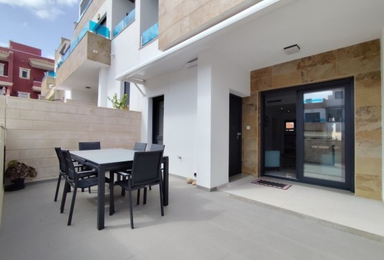 Revente - Maison de ville -
Bigastro