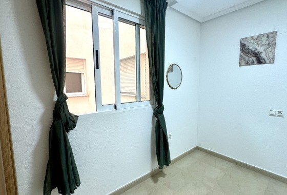 Herverkoop - Appartement / Flat -
Torrevieja