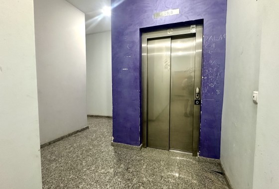 Herverkoop - Appartement / Flat -
Torrevieja