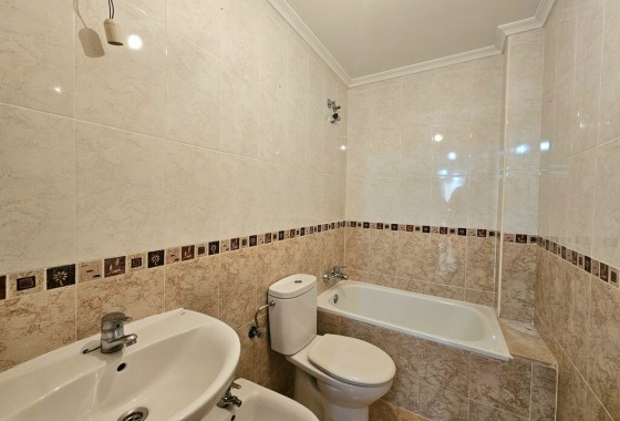 Resale - Apartment / Flat -
Torrevieja