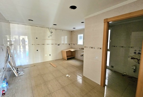 Herverkoop - Appartement / Flat -
Torrevieja - Torrevieja Centro