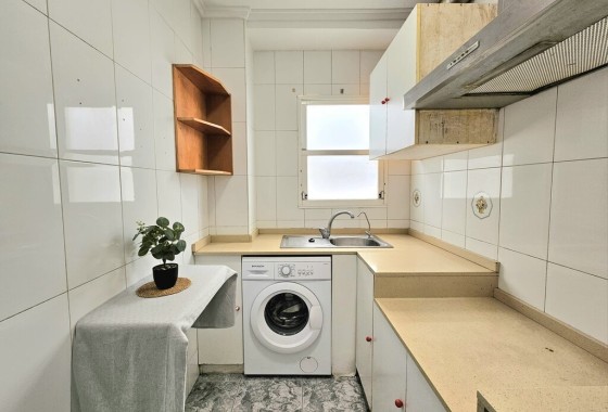 Herverkoop - Appartement / Flat -
Torrevieja