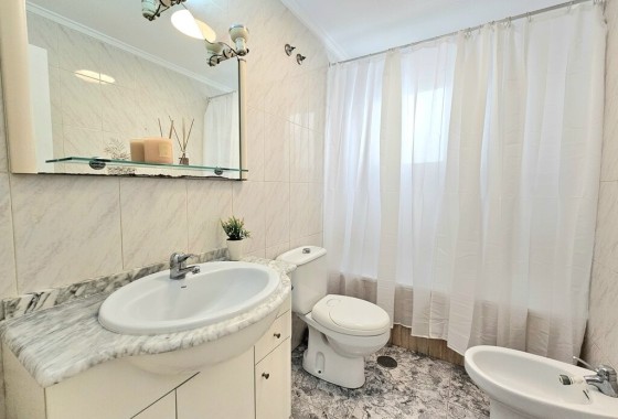 Herverkoop - Appartement / Flat -
Torrevieja