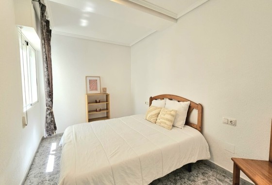 Herverkoop - Appartement / Flat -
Torrevieja