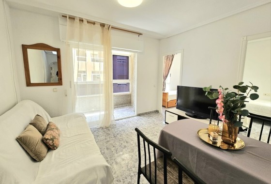 Herverkoop - Appartement / Flat -
Torrevieja