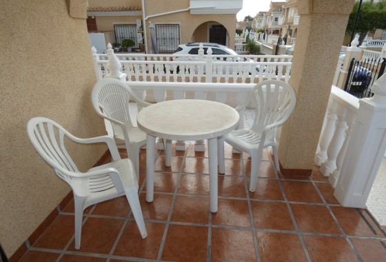 Herverkoop - Rijhuis -
Cabo Roig