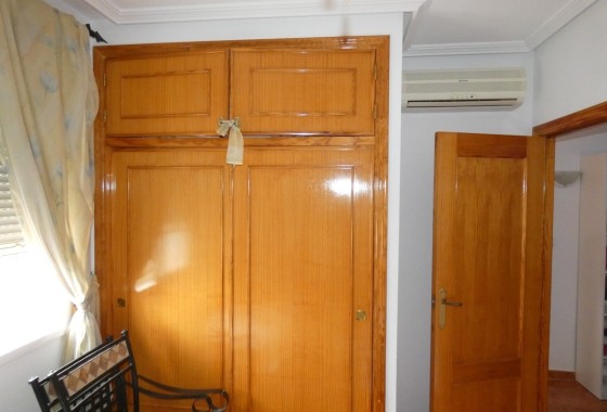 Herverkoop - Rijhuis -
Cabo Roig