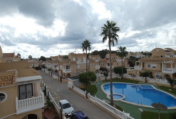 Herverkoop - Rijhuis -
Cabo Roig
