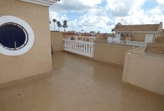 Herverkoop - Rijhuis -
Cabo Roig