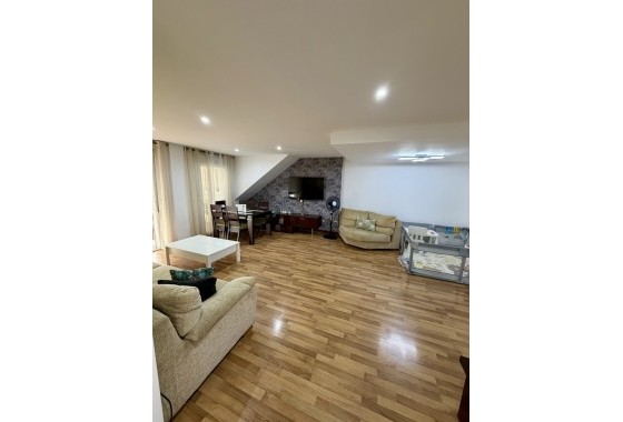 Herverkoop - Appartement / Flat -
Benferri - Inland