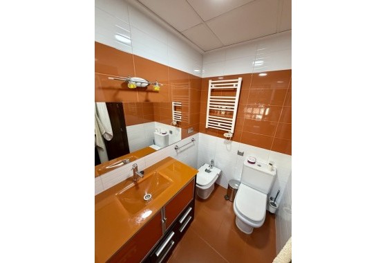 Herverkoop - Appartement / Flat -
Benferri - Inland