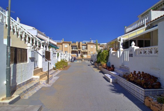 Herverkoop - Halfvrijstaande villa -
Torrevieja - San Luis