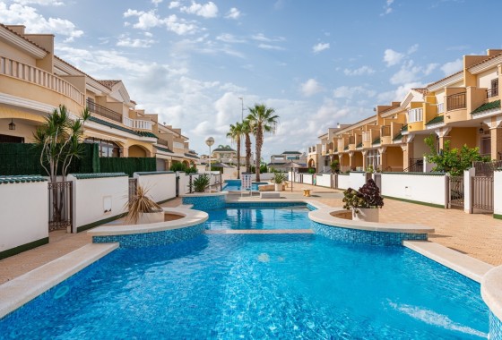 Herverkoop - Rijhuis -
Ciudad Quesada - Rojales - Lo Marabú