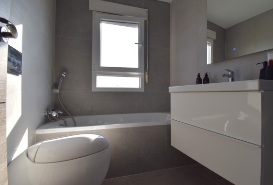 Herverkoop - Appartement / Flat -
Orihuela Costa - Las Filipinas