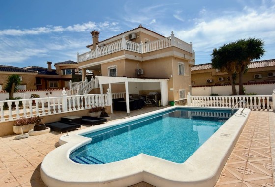 Herverkoop - Vrijstaande Villa -
Ciudad Quesada - Rojales - Ciudad Quesada