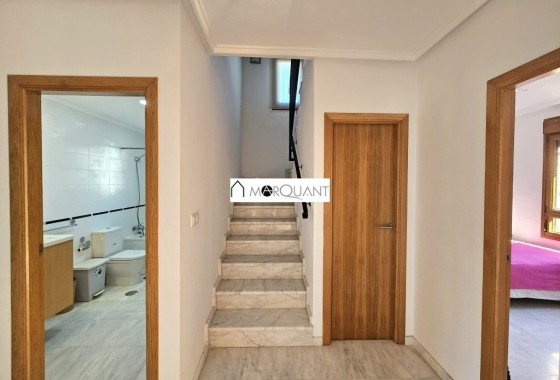 Venta - Chalet Independiente -
Algorfa - La Finca