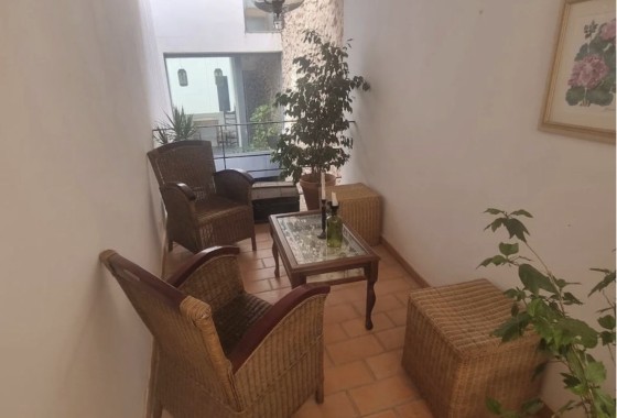 Revente - Appartement -
Relleu - Inland