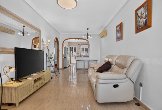 Herverkoop - Vrijstaande Villa -
Orihuela Costa