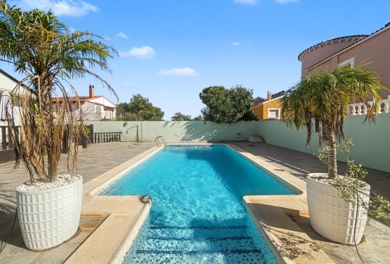 Herverkoop - Vrijstaande Villa -
Pilar de la Horadada - Pinar de Campoverde