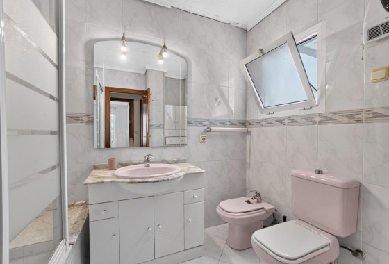 Sprzedaż - Apartament / Mieszkanie -
Torrevieja - torrevieja