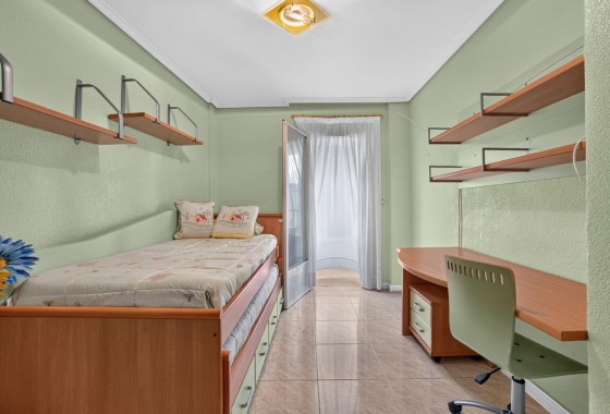 Sprzedaż - Apartament / Mieszkanie -
Torrevieja - torrevieja