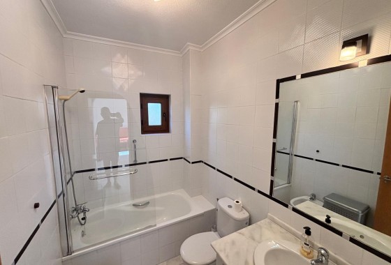 Wiederverkauf - Wohnung / Apartment -
La Rellana