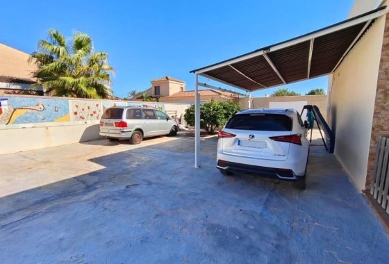 Sprzedaż - Willa wolnostojąca -
Torrevieja - Torreta florida