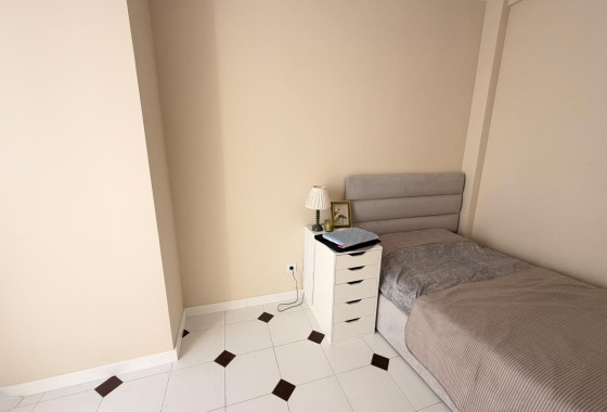 Venta - Apartamento / Piso -
Torrevieja