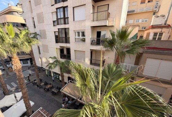 Venta - Apartamento / Piso -
Torrevieja