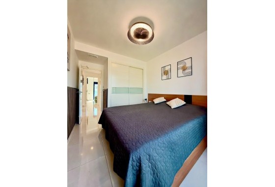 Herverkoop - Appartement / Flat -
Torrevieja - Punta Prima
