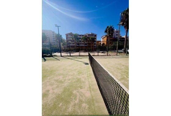 Herverkoop - Appartement / Flat -
Torrevieja - Punta Prima