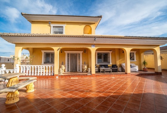 Herverkoop - Vrijstaande Villa -
Torrevieja - Los Balcones
