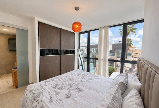 Revente - Appartement -
Orihuela Costa
