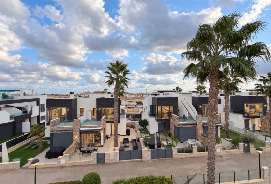 Revente - Appartement -
Orihuela Costa