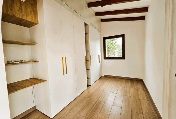 Venta - Chalet Independiente -
Jávea
