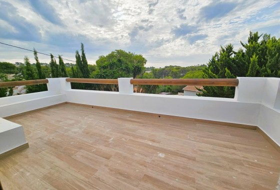 Venta - Chalet Independiente -
Jávea