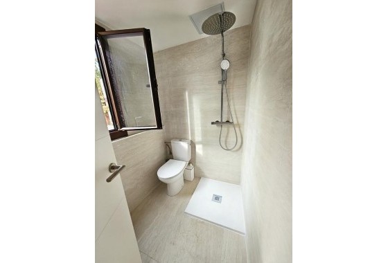 Venta - Chalet Independiente -
Jávea
