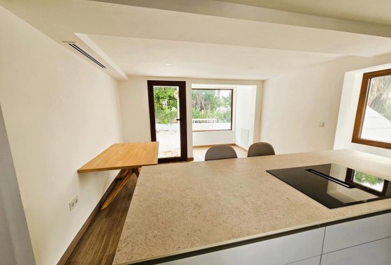 Venta - Chalet Independiente -
Jávea