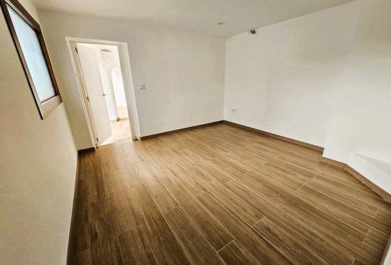 Venta - Chalet Independiente -
Jávea